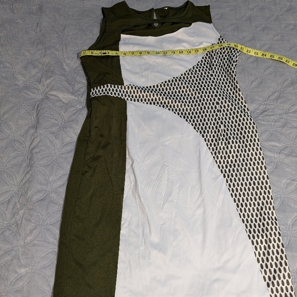 Green and White Patterned Women's Dress - Picture 7 of 10